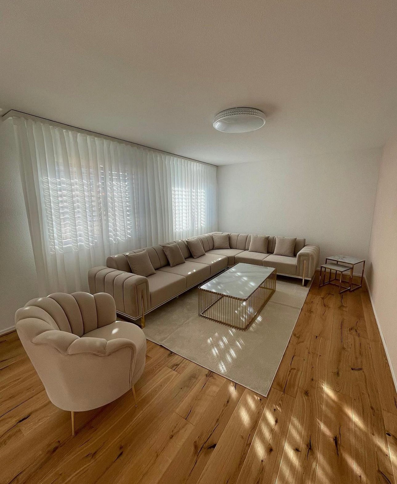 Gellatii Corner Sofa